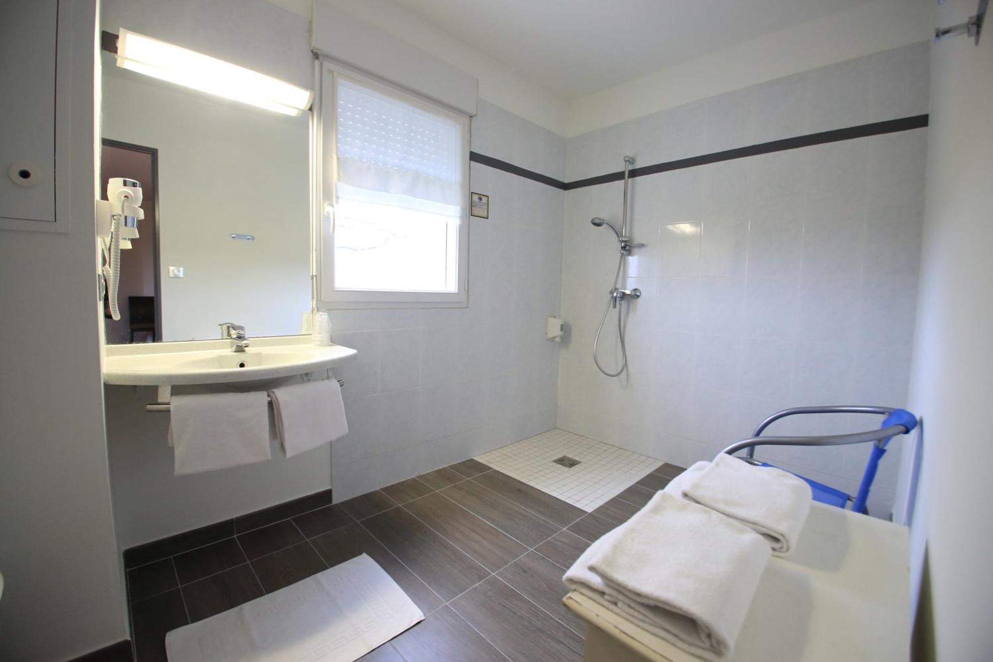 Hotel Kyriad Brive Ouest מראה חיצוני תמונה